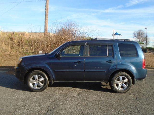 Honda Pilot EX-L 2WD 5-Spd AT 2010