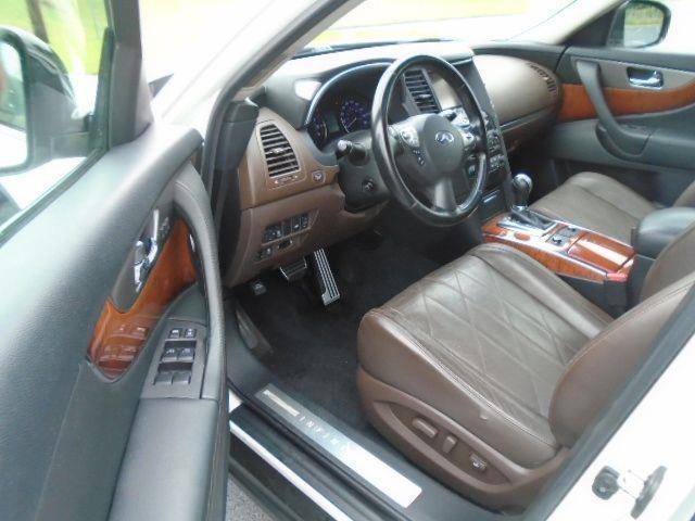 Infiniti QX70 Base 2015