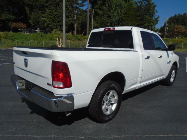 RAM 1500 SLT Quad Cab 2WD 2016