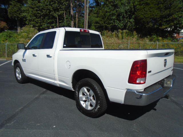 RAM 1500 SLT Quad Cab 2WD 2016