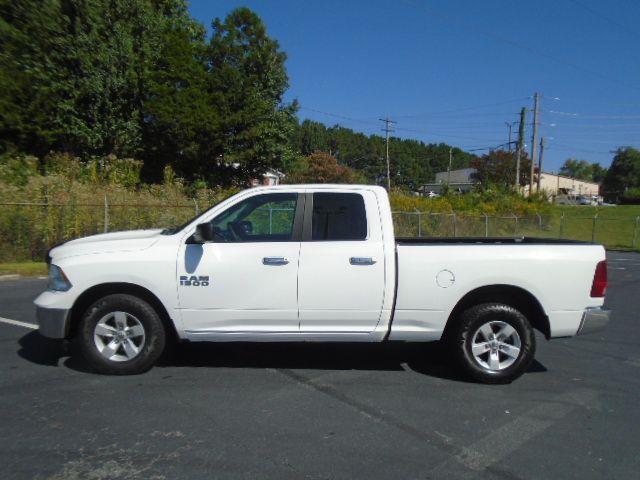 RAM 1500 SLT Quad Cab 2WD 2016