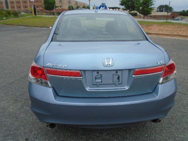 Honda Accord EX-L V-6 Sedan AT 2011