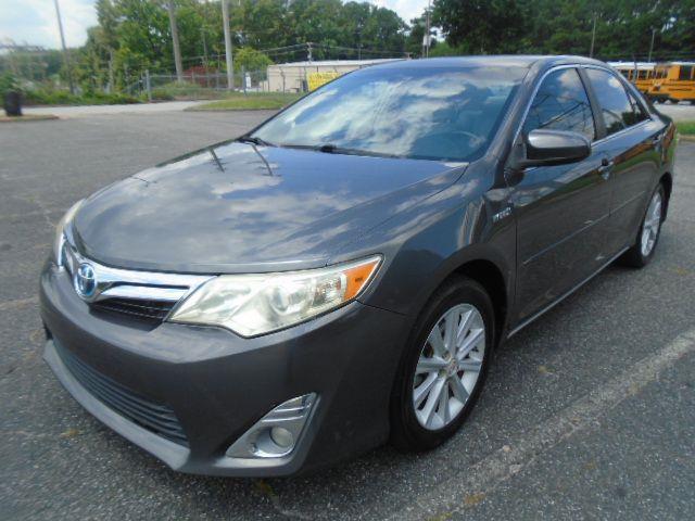 Toyota Camry Hybrid XLE 2013