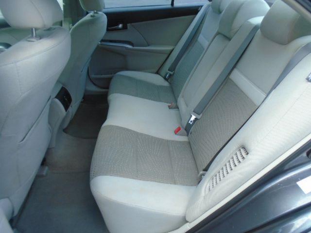Toyota Camry Hybrid XLE 2013