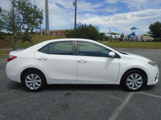 Toyota Corolla LE CVT 2016