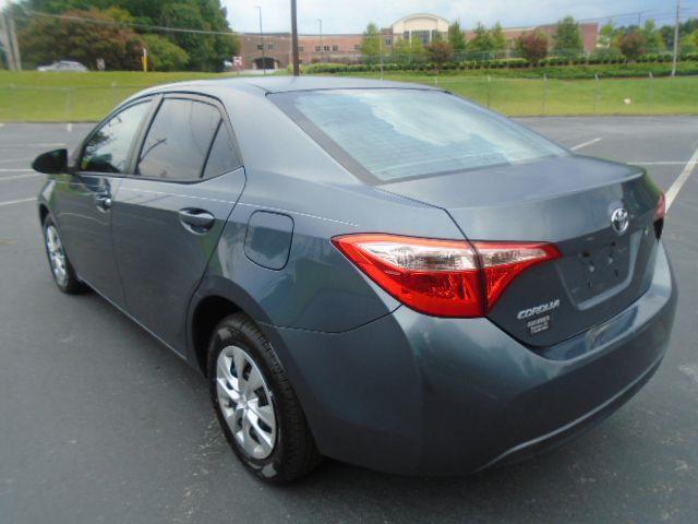 Toyota Corolla L CVT 2017