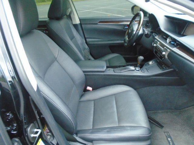 Lexus ES 350 Sedan 2014