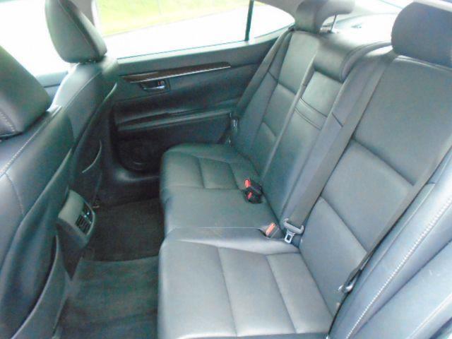 Lexus ES 350 Sedan 2014