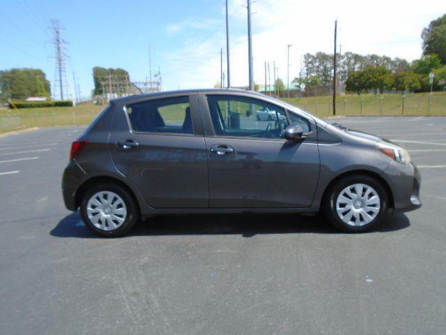 Toyota Yaris L 5-Door AT 2017