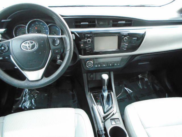 Toyota Corolla LE CVT 2015