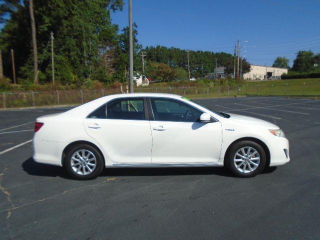Toyota Camry Hybrid LE 2012
