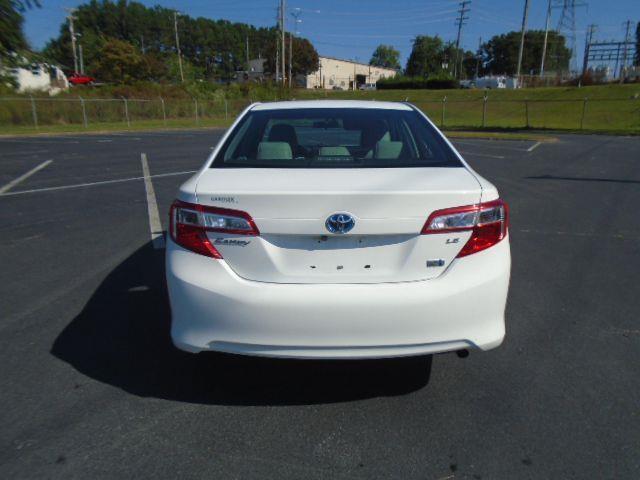 Toyota Camry Hybrid LE 2012