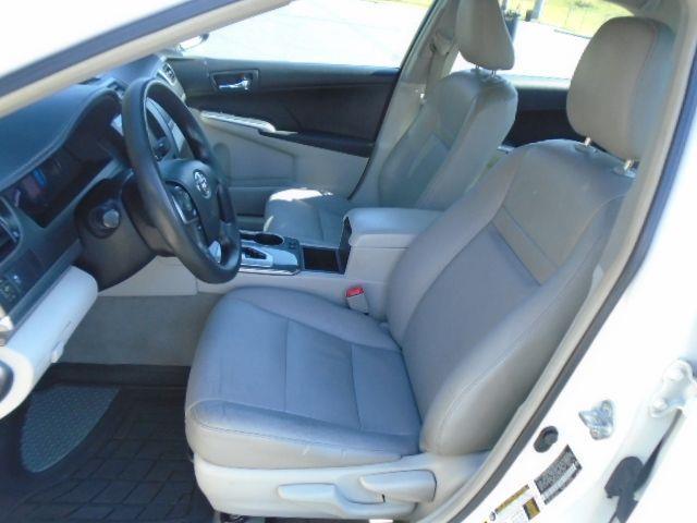 Toyota Camry Hybrid LE 2012