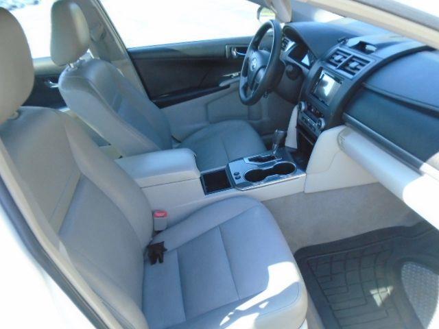 Toyota Camry Hybrid LE 2012