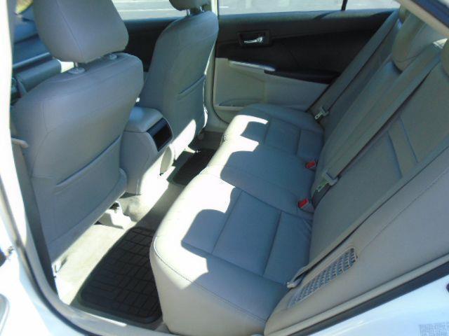Toyota Camry Hybrid LE 2012