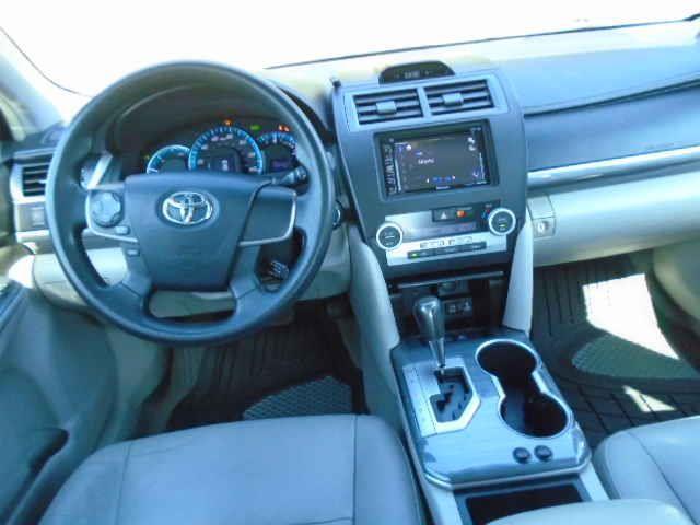 Toyota Camry Hybrid LE 2012