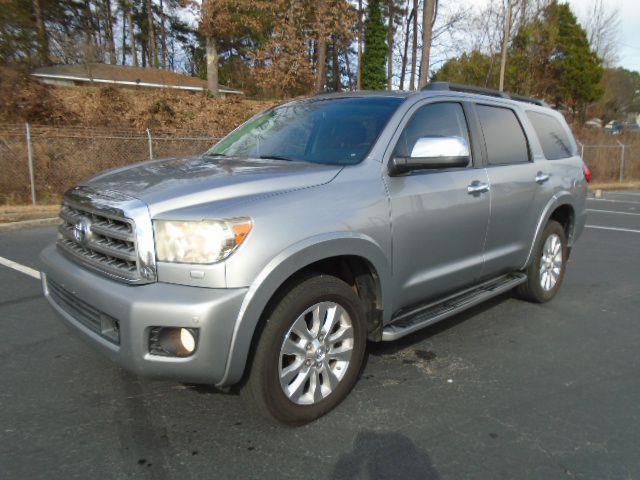 Toyota Sequoia Plantium 4WD FFV 2011