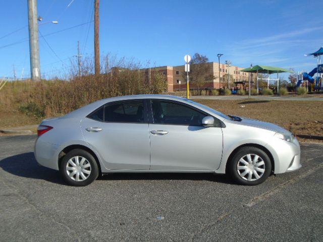 Toyota Corolla LE CVT 2016