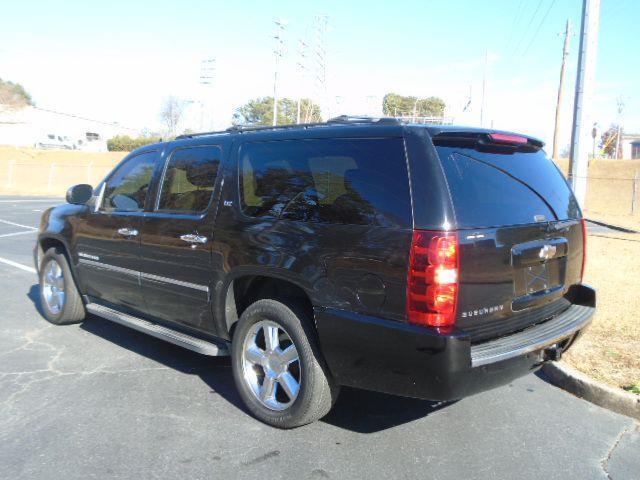 Chevrolet Suburban LTZ 1500 2WD 2011