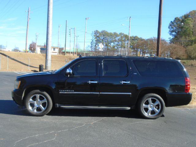 Chevrolet Suburban LTZ 1500 2WD 2011