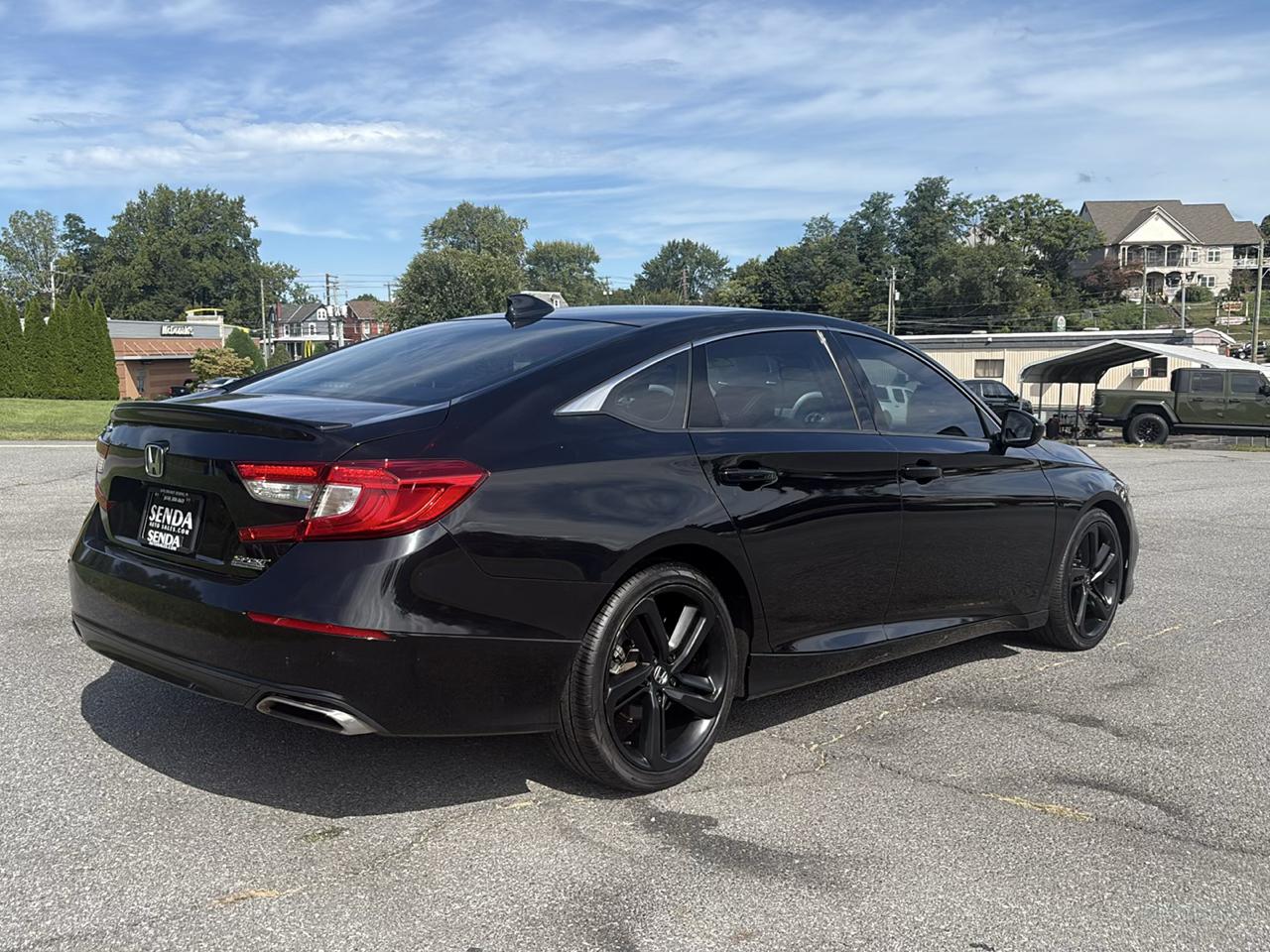 Honda Accord photo 5