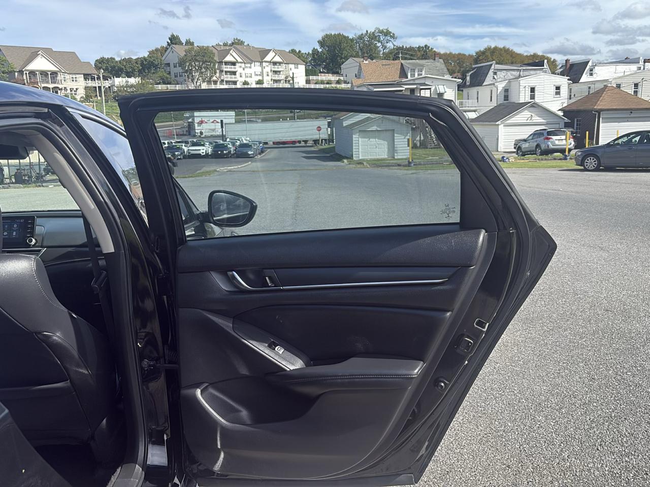 Honda Accord photo 11