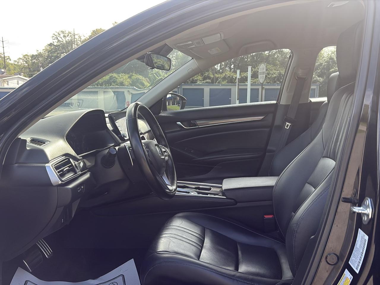 Honda Accord photo 13