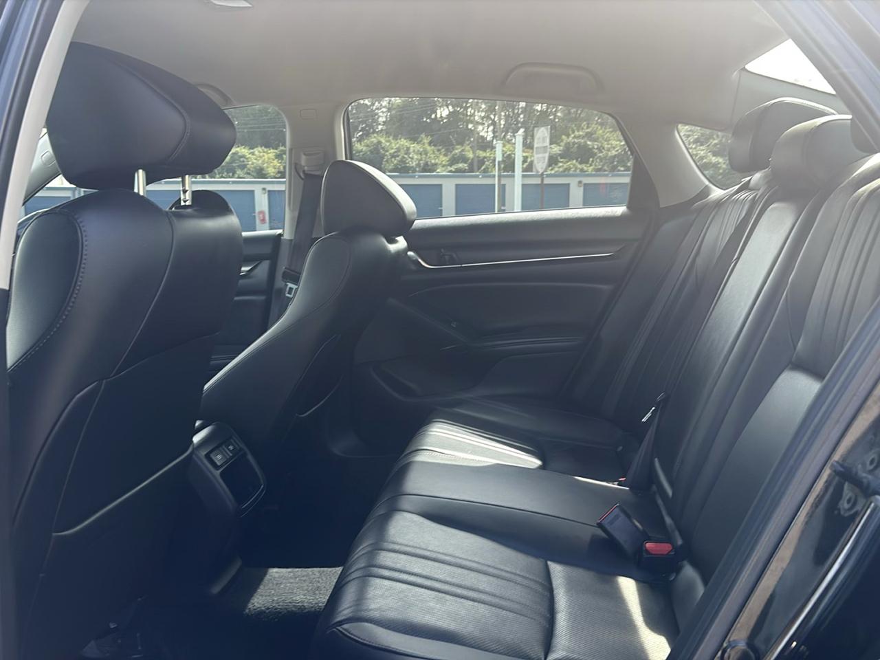 Honda Accord photo 16