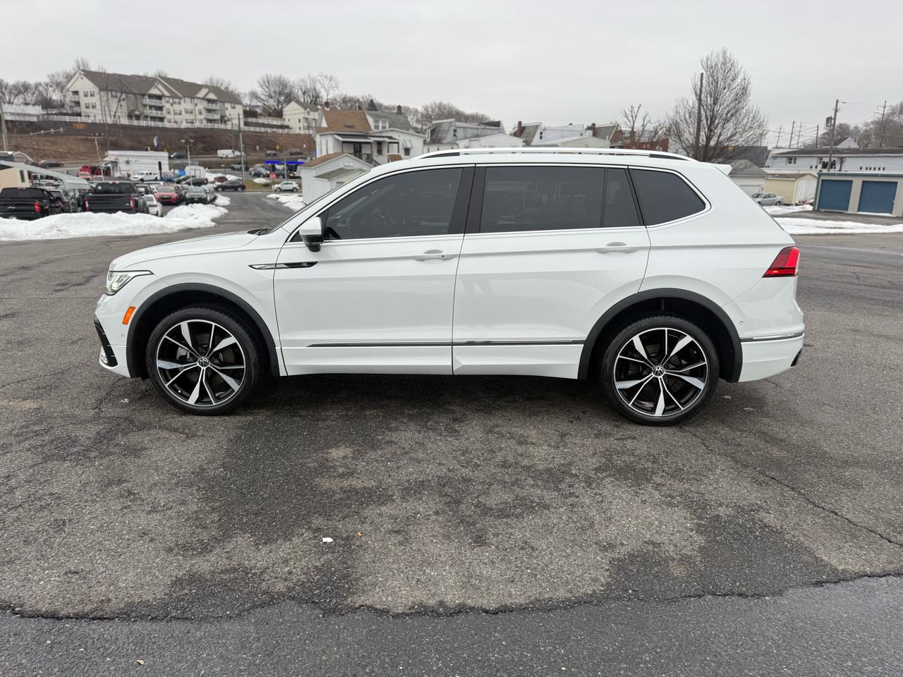 Volkswagen Tiguan SEL R-Line 4MOTION 2023