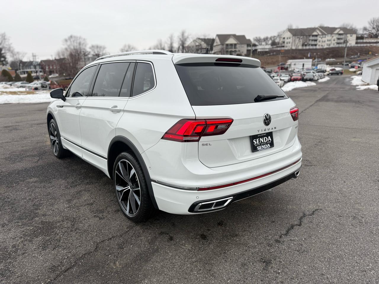 Volkswagen Tiguan SEL R-Line 4MOTION 2023