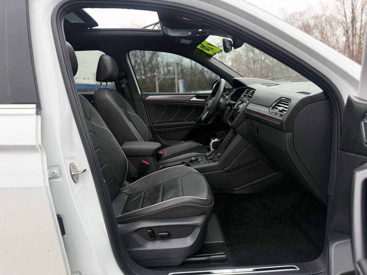 Volkswagen Tiguan SEL R-Line 4MOTION 2023