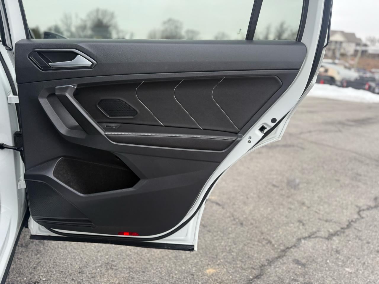 Volkswagen Tiguan SEL R-Line 4MOTION 2023