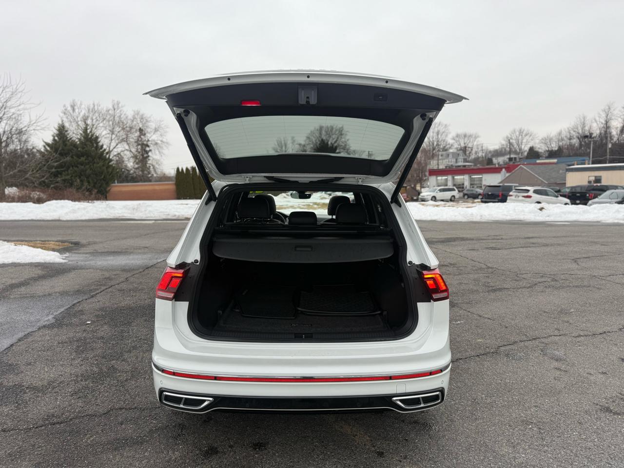 Volkswagen Tiguan SEL R-Line 4MOTION 2023