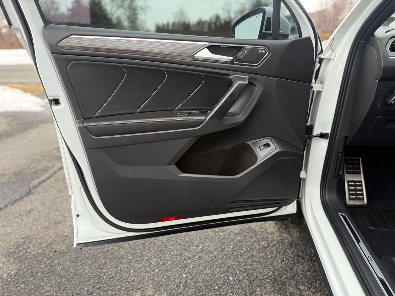 Volkswagen Tiguan SEL R-Line 4MOTION 2023