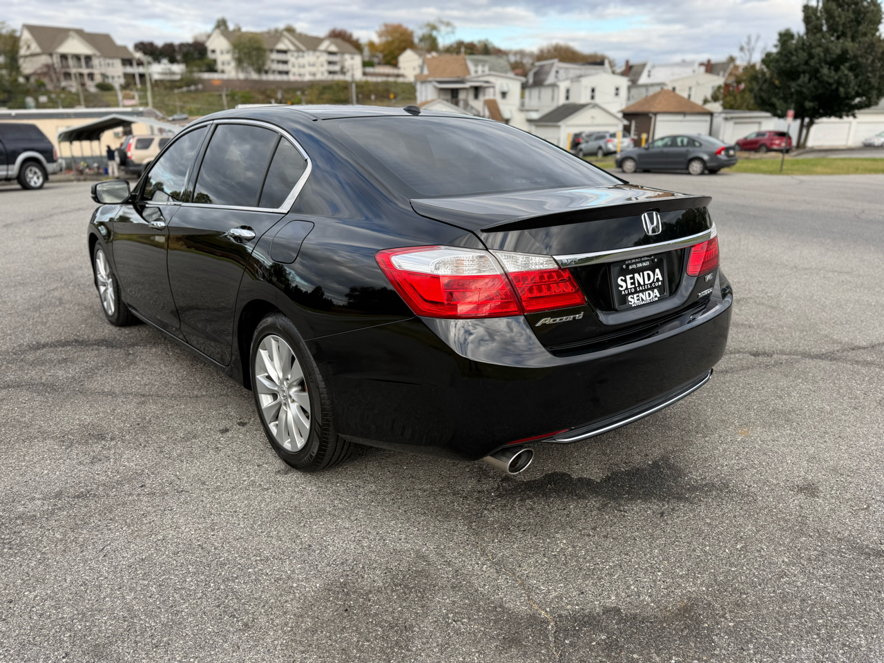 Honda Accord Touring V6 Sedan 2013 Honda Accord Touring V6 Sedan 2013