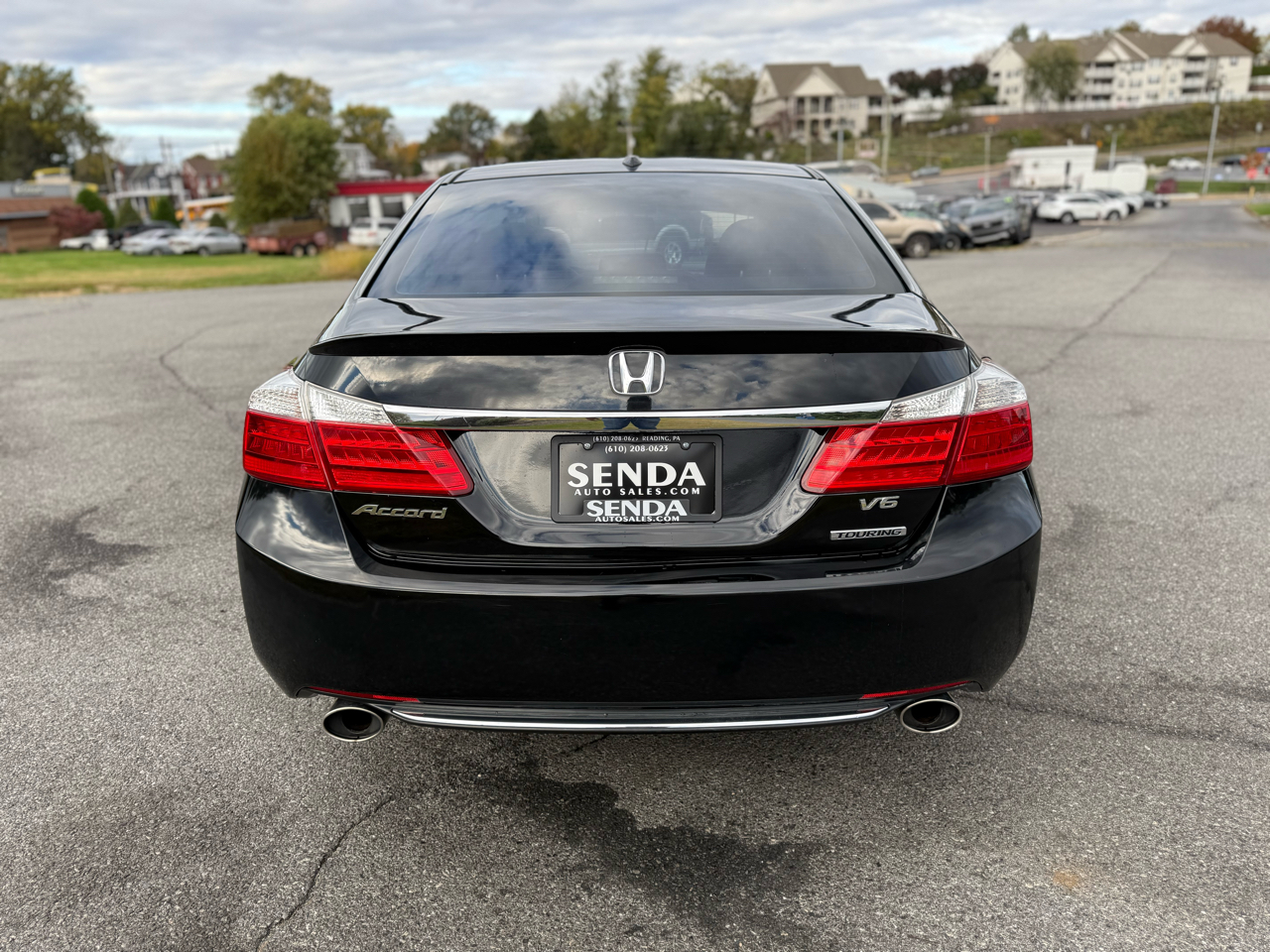 Honda Accord Touring V6 Sedan 2013 Honda Accord Touring V6 Sedan 2013