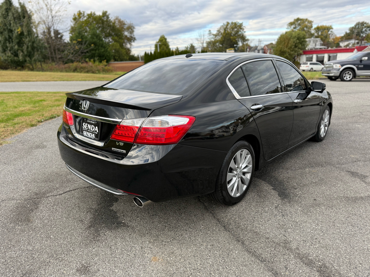 Honda Accord Touring V6 Sedan 2013 Honda Accord Touring V6 Sedan 2013