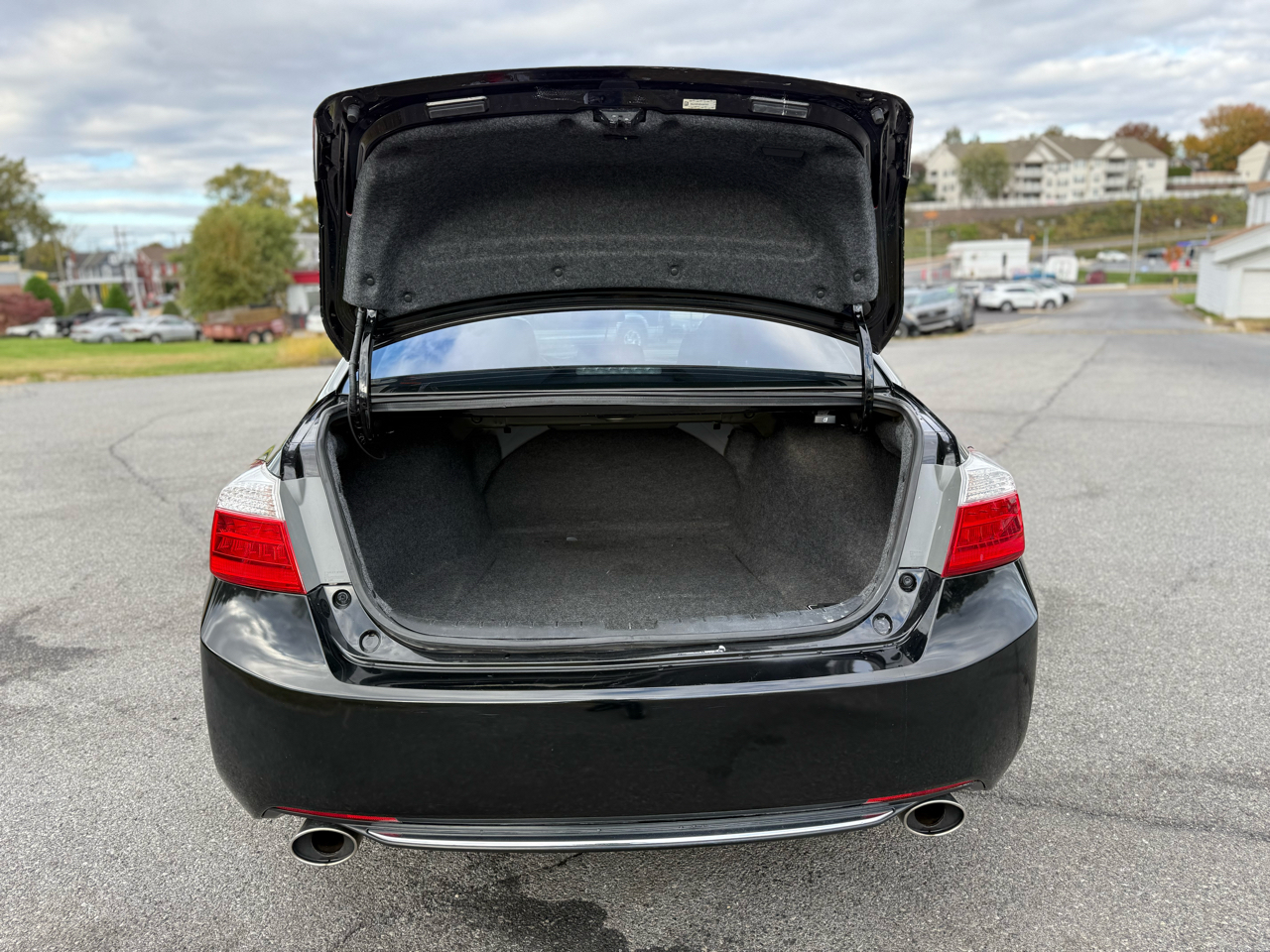 Honda Accord Touring V6 Sedan 2013 Honda Accord Touring V6 Sedan 2013
