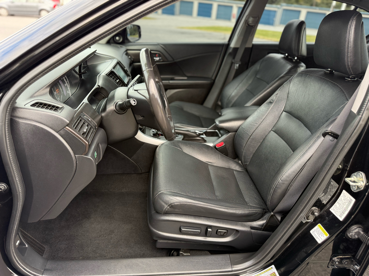 Honda Accord Touring V6 Sedan 2013 Honda Accord Touring V6 Sedan 2013