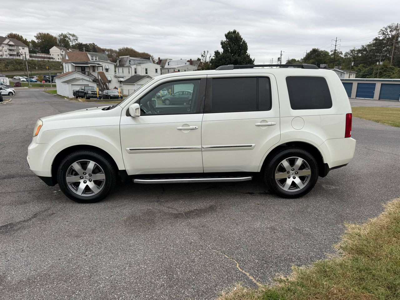 Honda Pilot Touring 4WD 5-Spd AT with DVD 2015 Honda Pilot Touring 4WD 5-Spd AT with DVD 2015