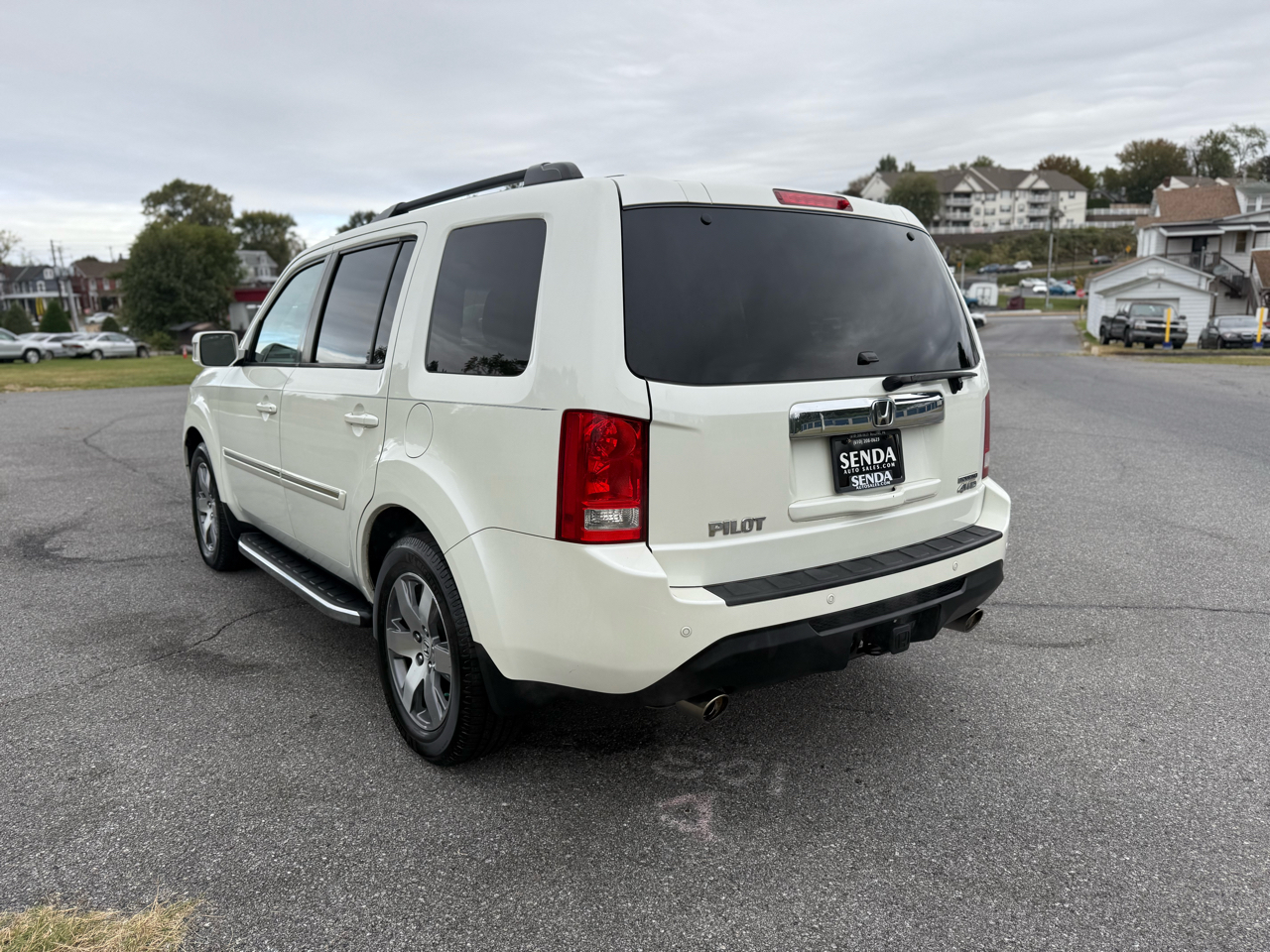 Honda Pilot Touring 4WD 5-Spd AT with DVD 2015 Honda Pilot Touring 4WD 5-Spd AT with DVD 2015