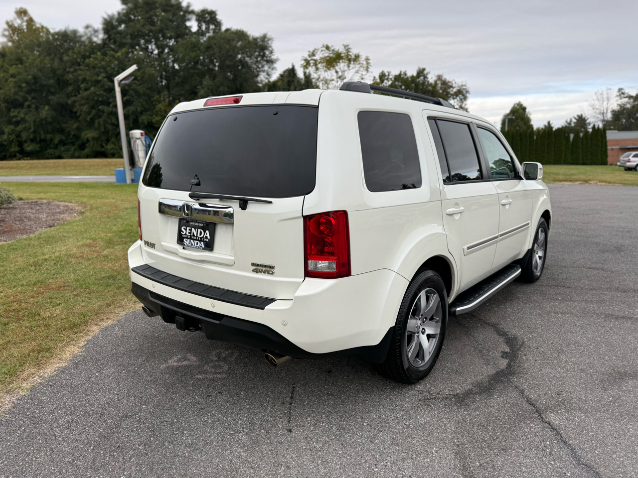 Honda Pilot Touring 4WD 5-Spd AT with DVD 2015 Honda Pilot Touring 4WD 5-Spd AT with DVD 2015