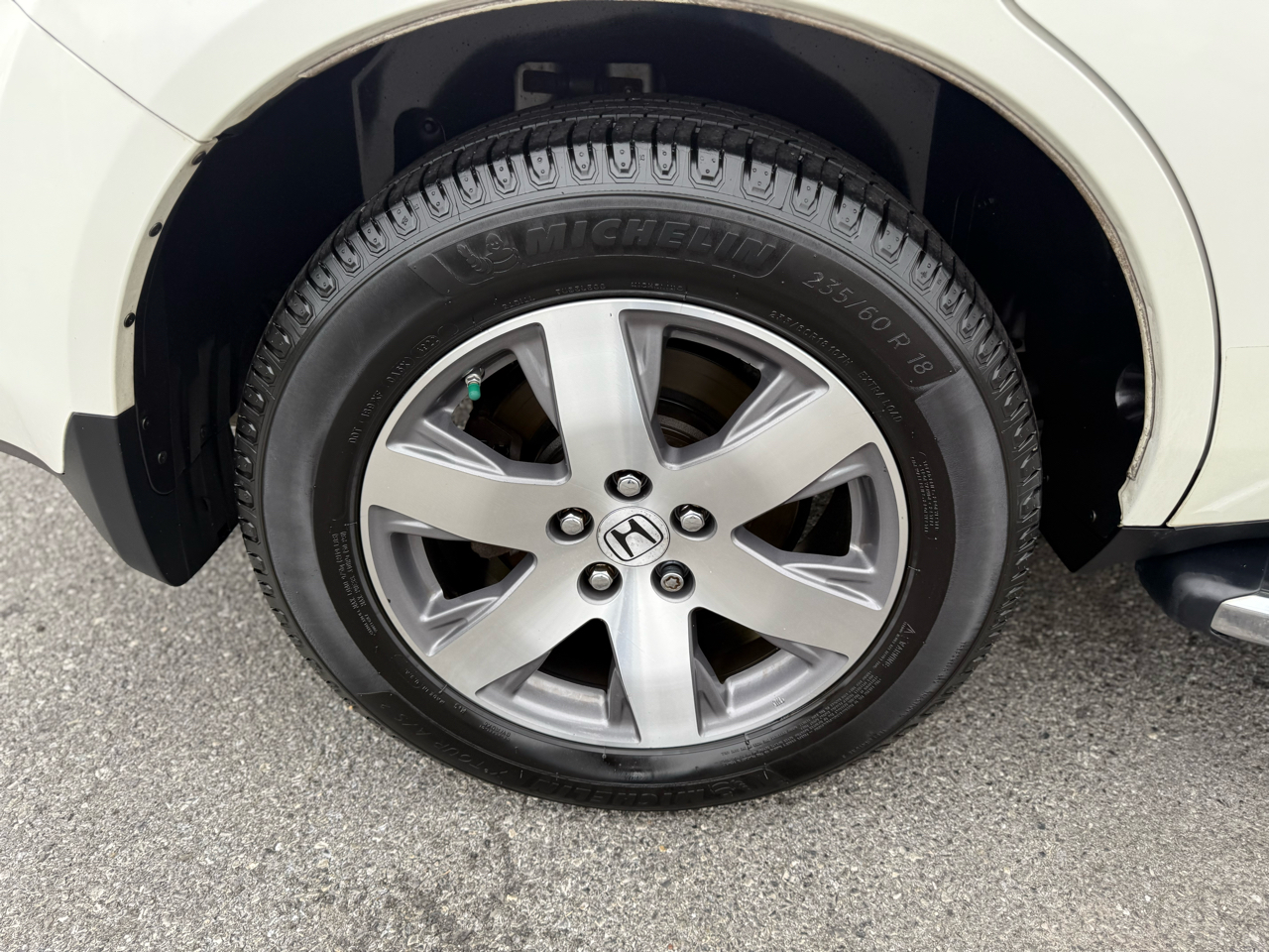 Honda Pilot Touring 4WD 5-Spd AT with DVD 2015 Honda Pilot Touring 4WD 5-Spd AT with DVD 2015