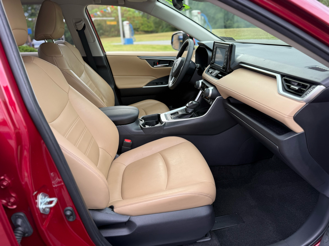 Toyota RAV4 XLE Premium AWD 2021 Toyota RAV4 XLE Premium AWD 2021