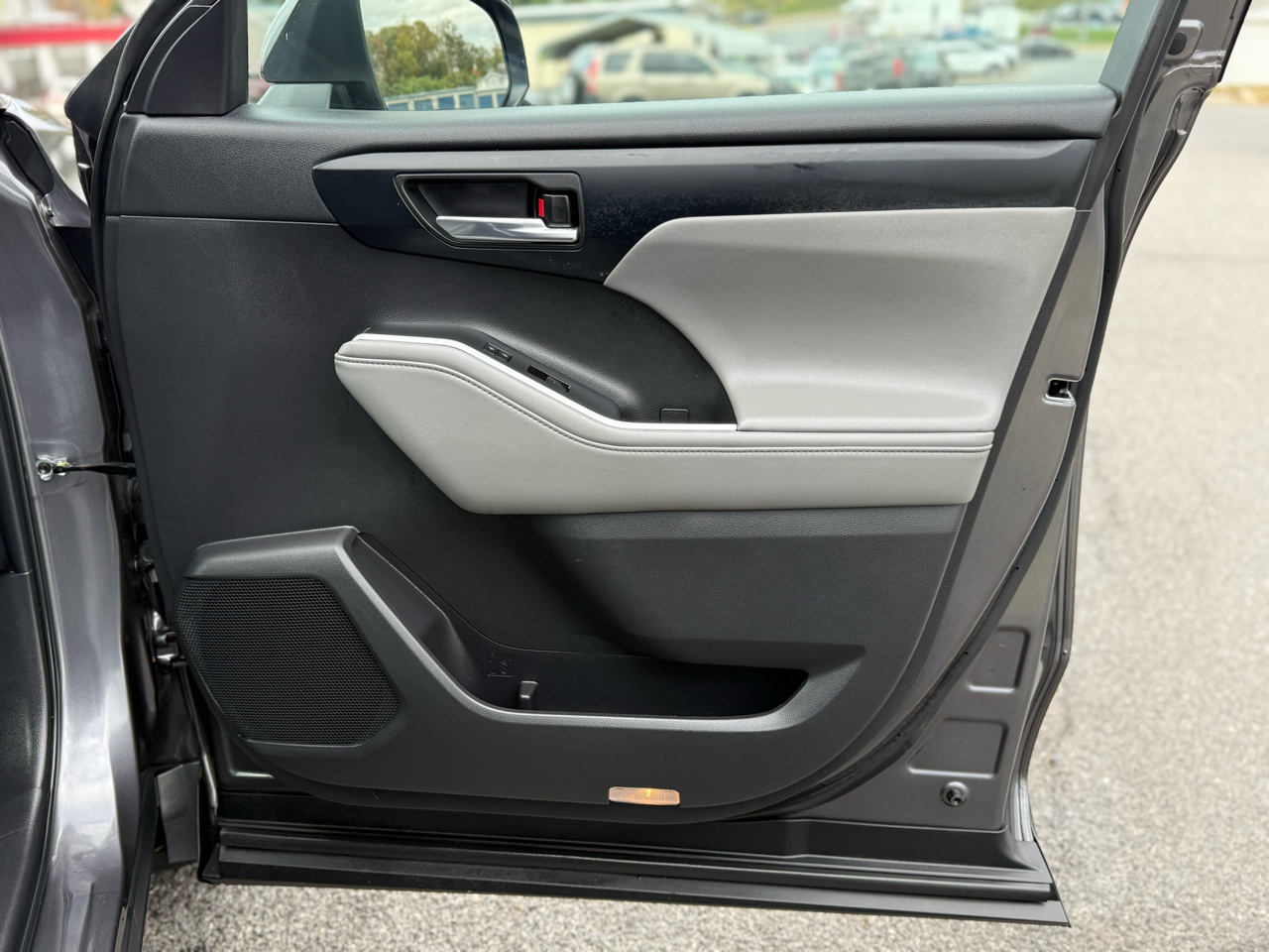 Toyota Highlander XLE AWD V6 2022 Toyota Highlander XLE AWD V6 2022