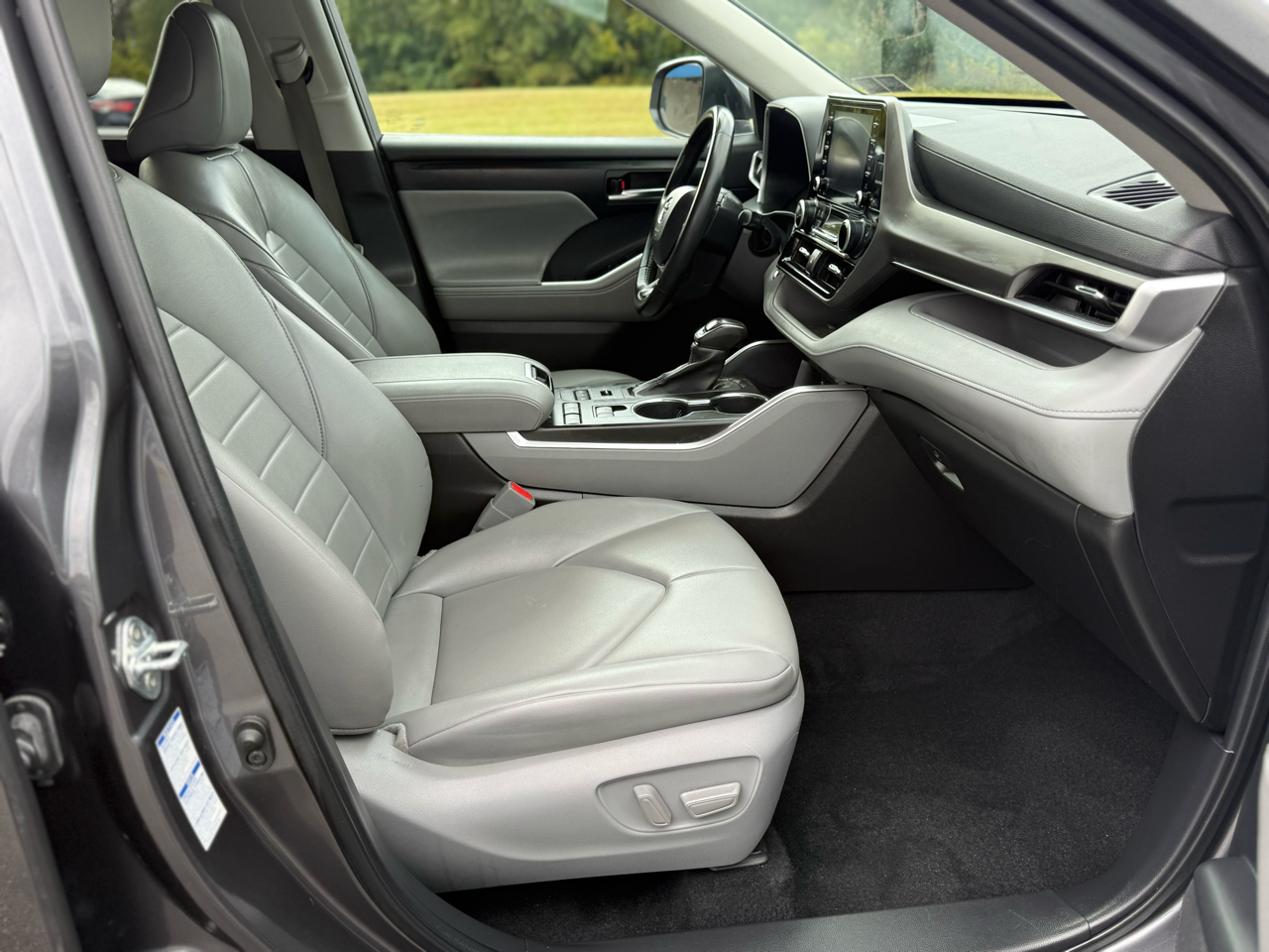 Toyota Highlander XLE AWD V6 2022 Toyota Highlander XLE AWD V6 2022