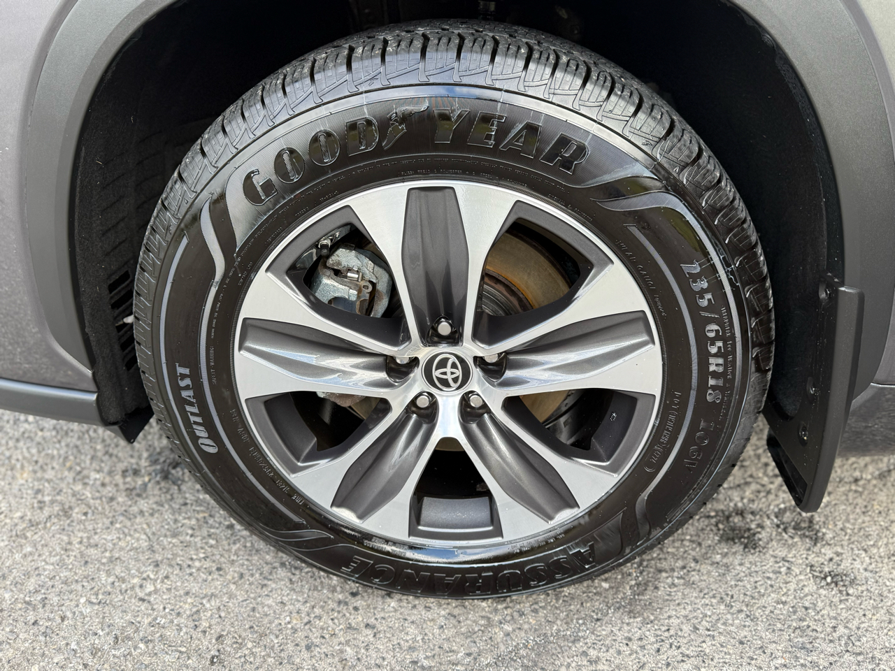 Toyota Highlander XLE AWD V6 2022 Toyota Highlander XLE AWD V6 2022