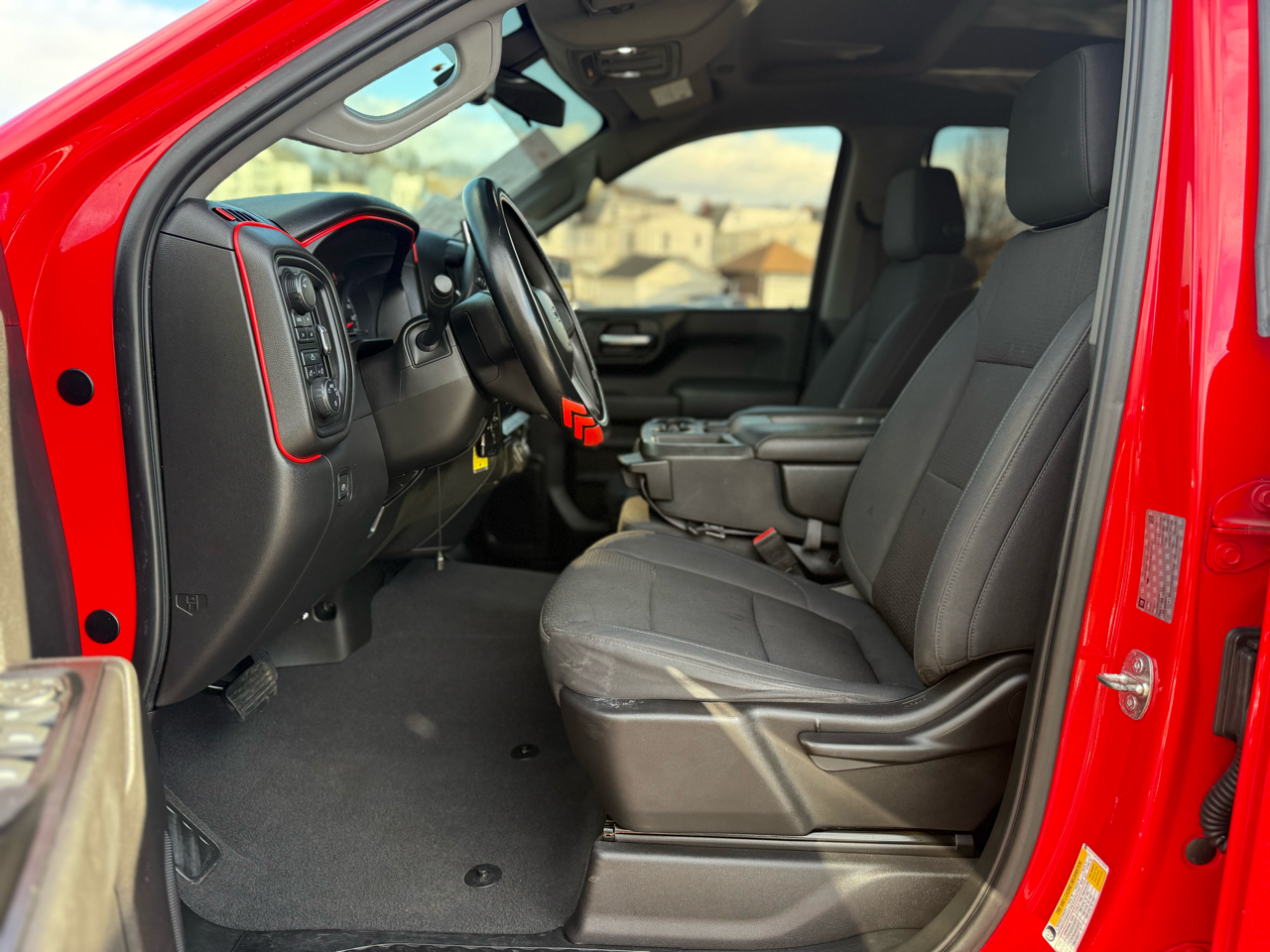 Chevrolet Silverado 1500 Custom Trail Boss Crew Cab Long Box 4WD 2019