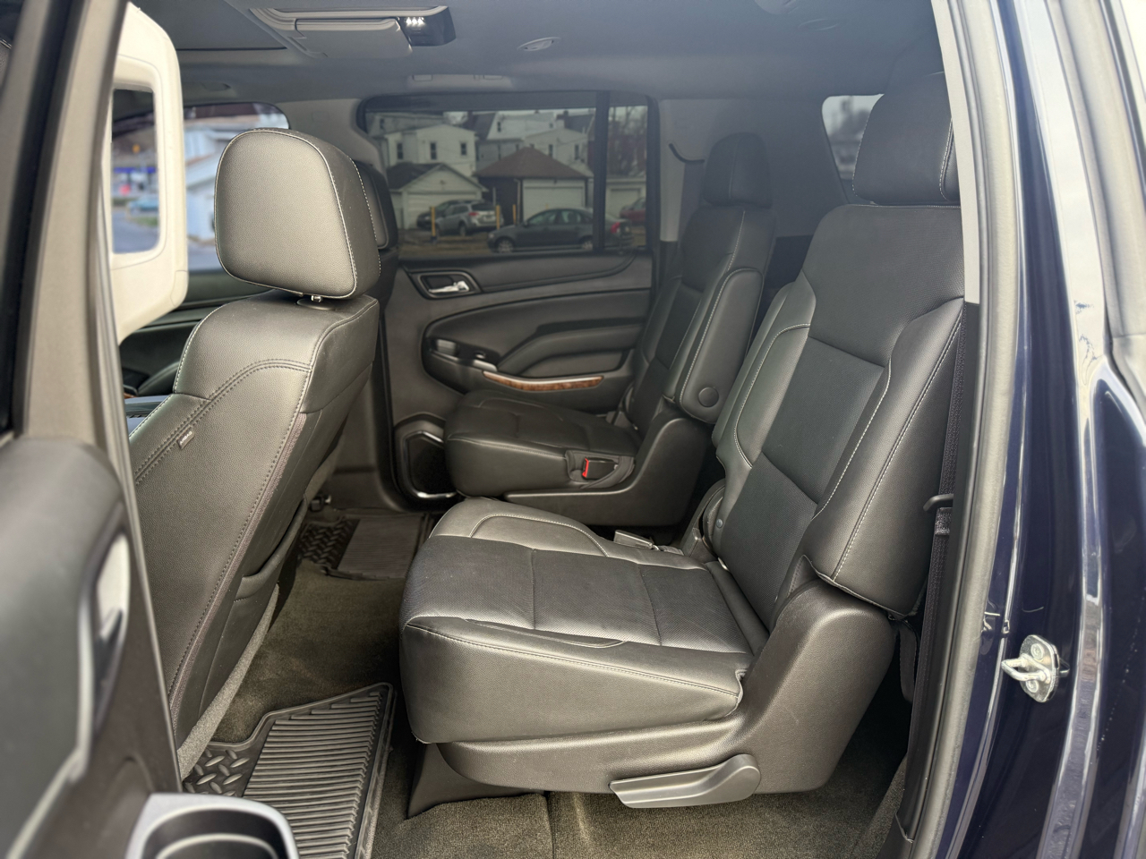 Chevrolet Suburban Premier 4WD 2017