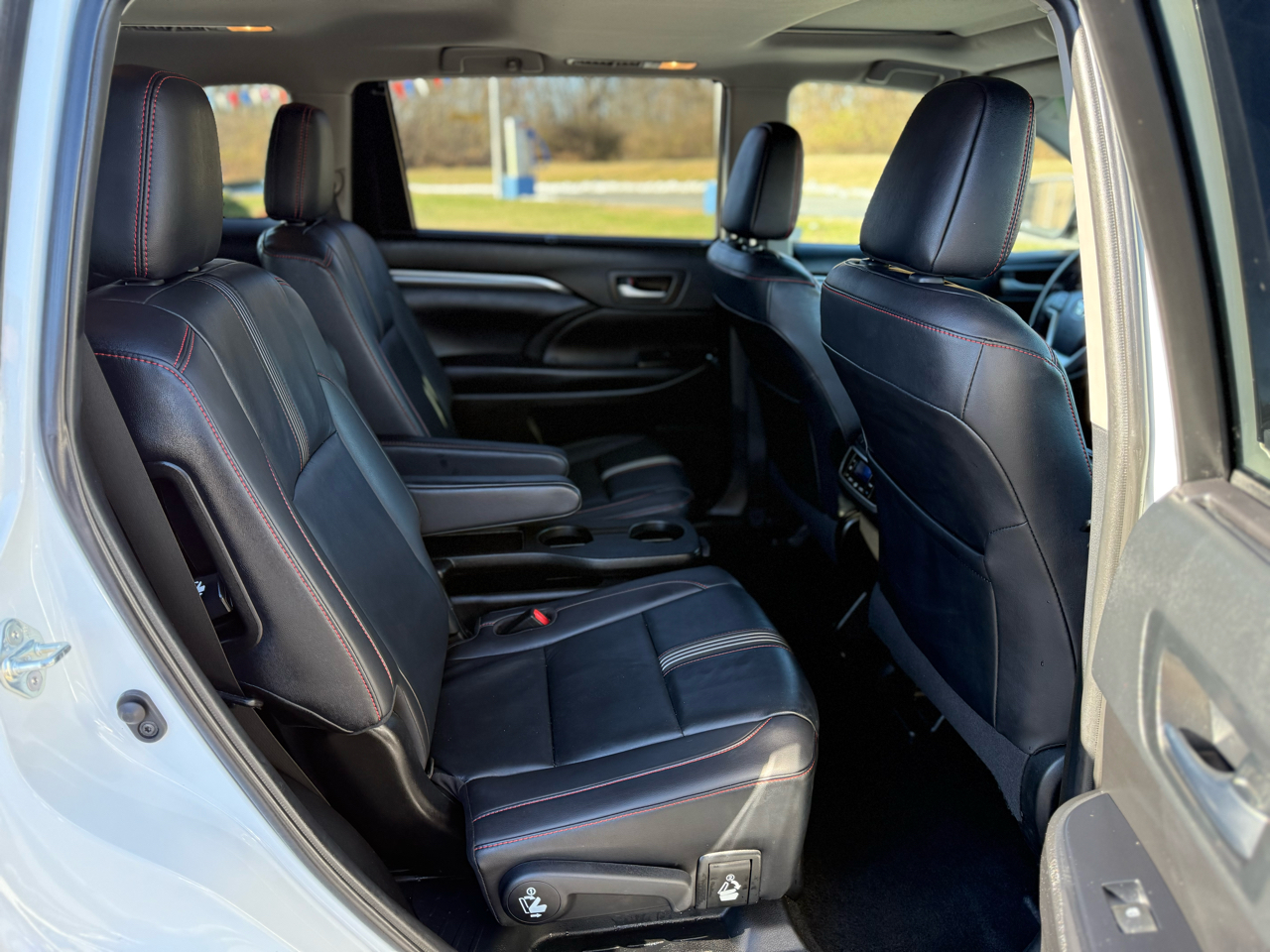 Toyota Highlander SE AWD V6 2019